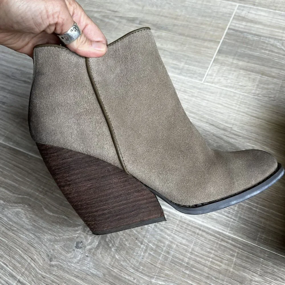 Very Volatile Brown Leather Chunky Block Heel Zip Ankle Booties Sz 6 Womens
